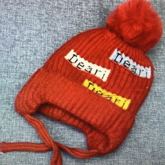 Kids red winner hats - Picture 1 of 4